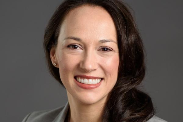 Kristen Lindquist Head shot