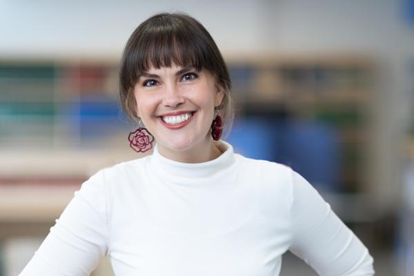 Dr. Ariana Hoet