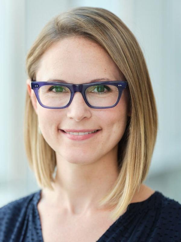 Hillary Parker Headshot